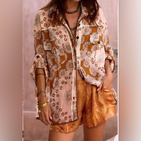 •nwt• Chasing Unicorns Brand New Day Safari Shirt - Picture 2 of 14